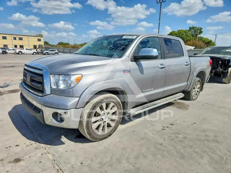 2011 Toyota TUNDRA фото