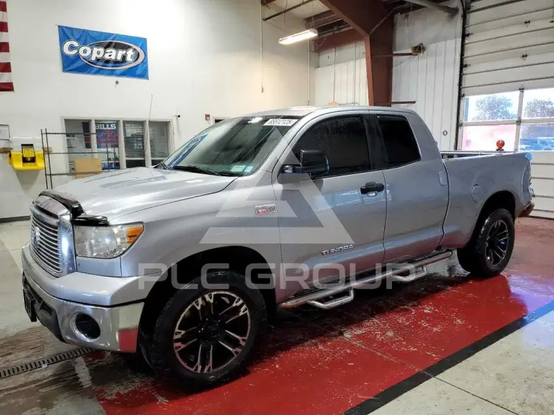 2011 Toyota TUNDRA photo