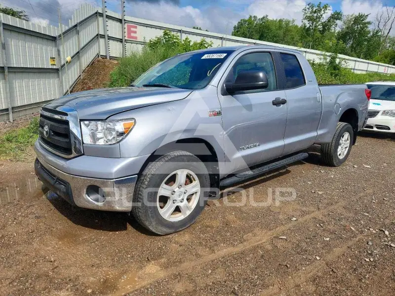 2011 Toyota TUNDRA фото