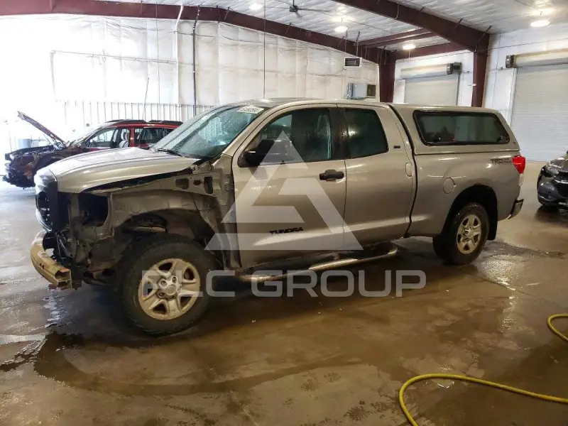 2011 Toyota TUNDRA photo