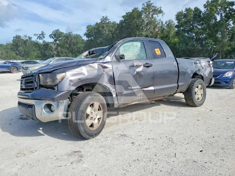 2011 Toyota TUNDRA фото