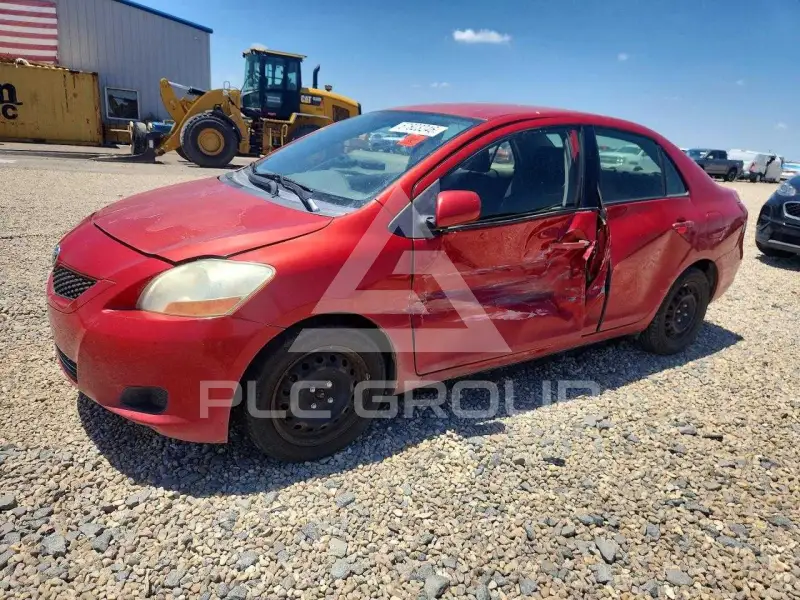 2011 Toyota YARIS фото