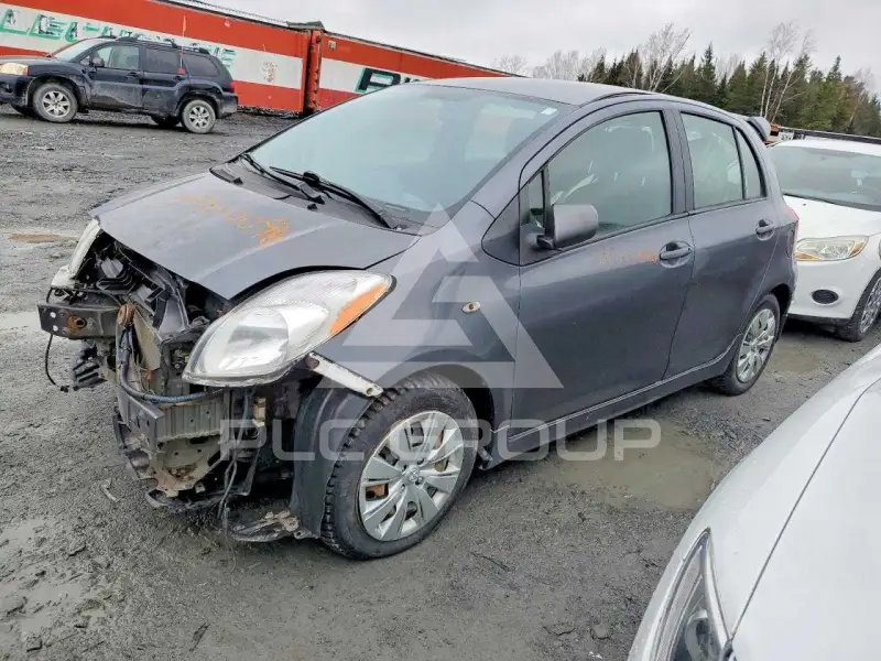 2011 Toyota YARIS фото
