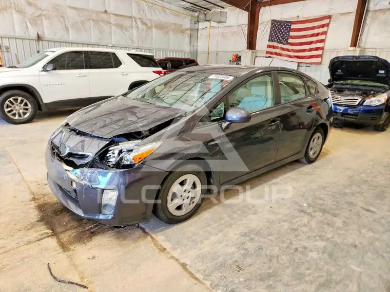 2011 Toyota PRIUS фото