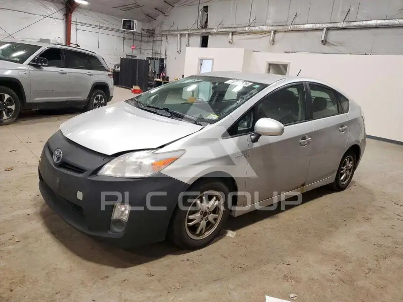 2011 Toyota PRIUS фото