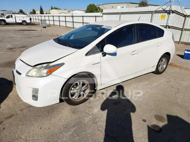 2011 Toyota PRIUS photo