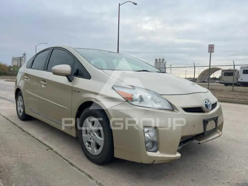 2011 Toyota PRIUS фото