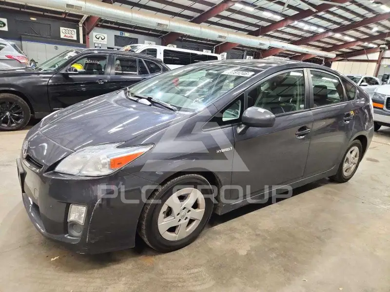2011 Toyota PRIUS фото