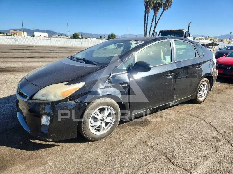2011 Toyota PRIUS фото
