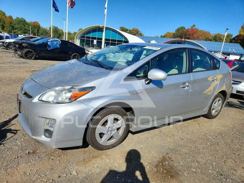 2011 Toyota PRIUS фото