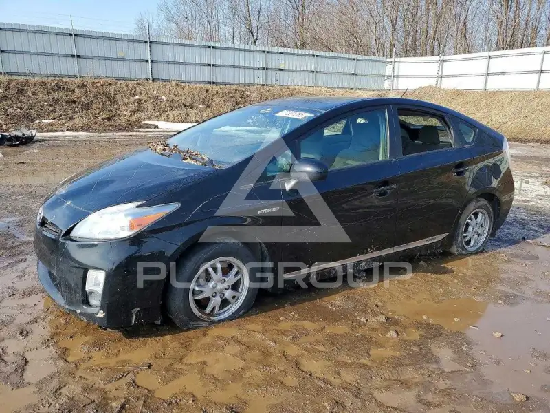 2011 Toyota PRIUS фото