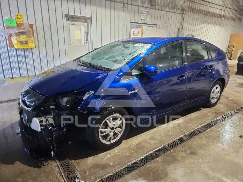 2011 Toyota PRIUS фото