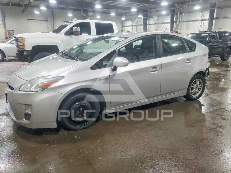 2011 Toyota PRIUS фото