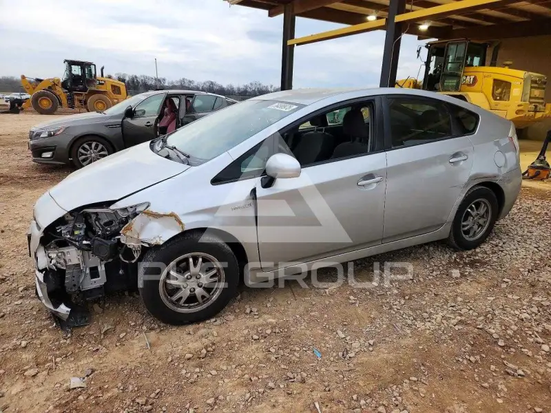 2011 Toyota PRIUS photo