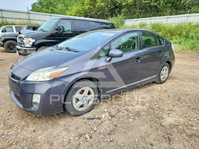 2011 Toyota PRIUS фото