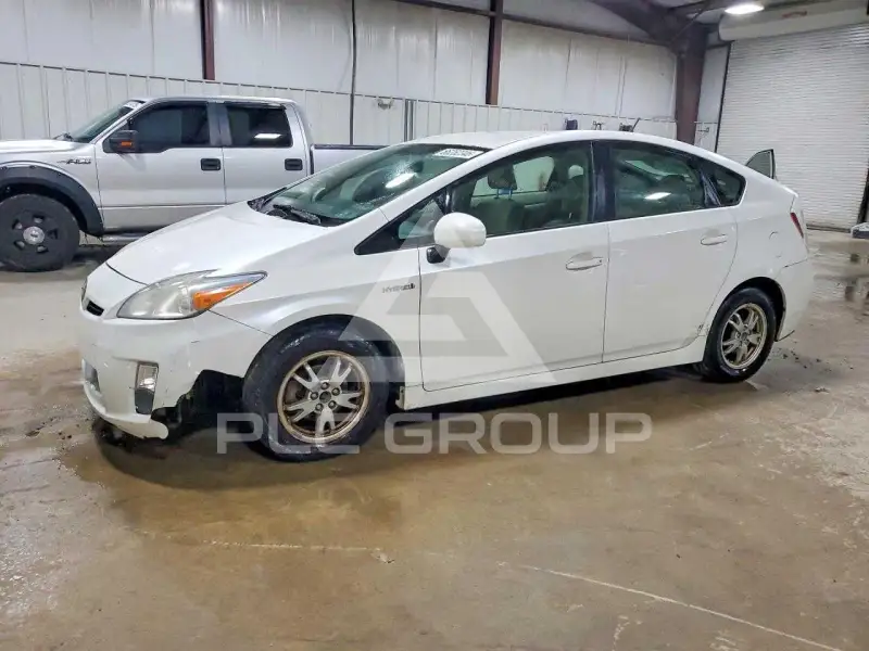 2011 Toyota PRIUS фото
