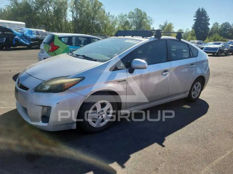 2011 Toyota PRIUS фото