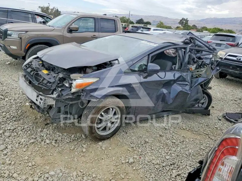 2011 Toyota PRIUS photo
