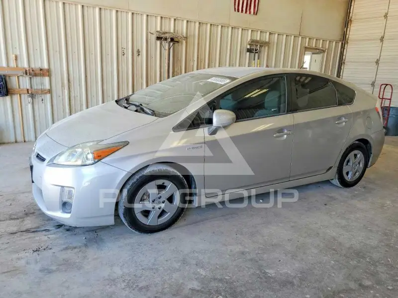 2011 Toyota PRIUS фото