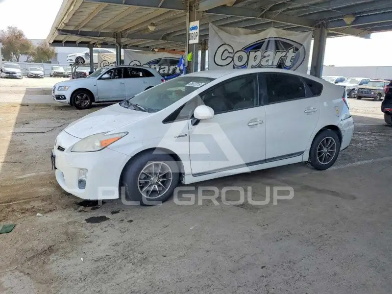2011 Toyota PRIUS фото