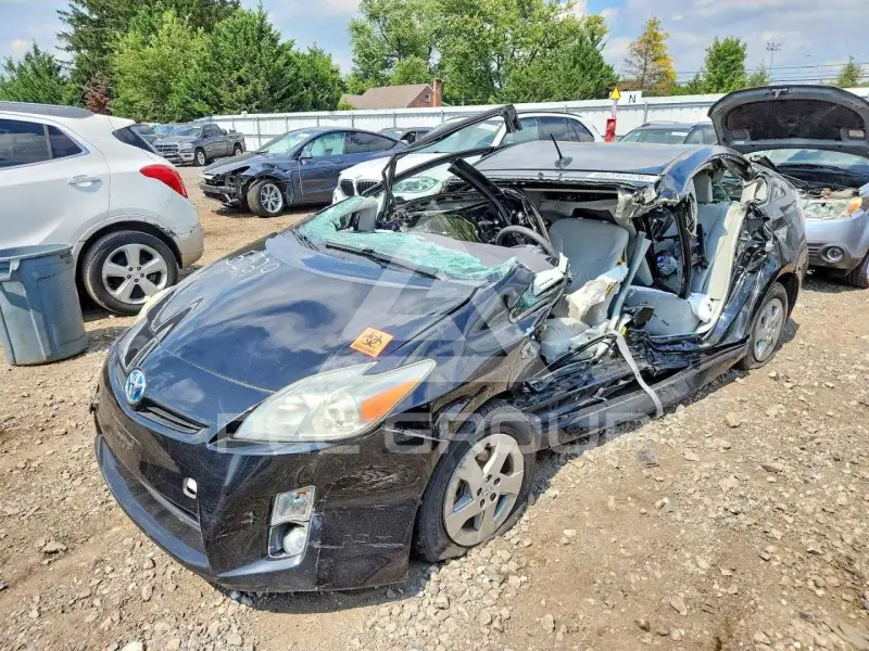 2011 Toyota PRIUS фото