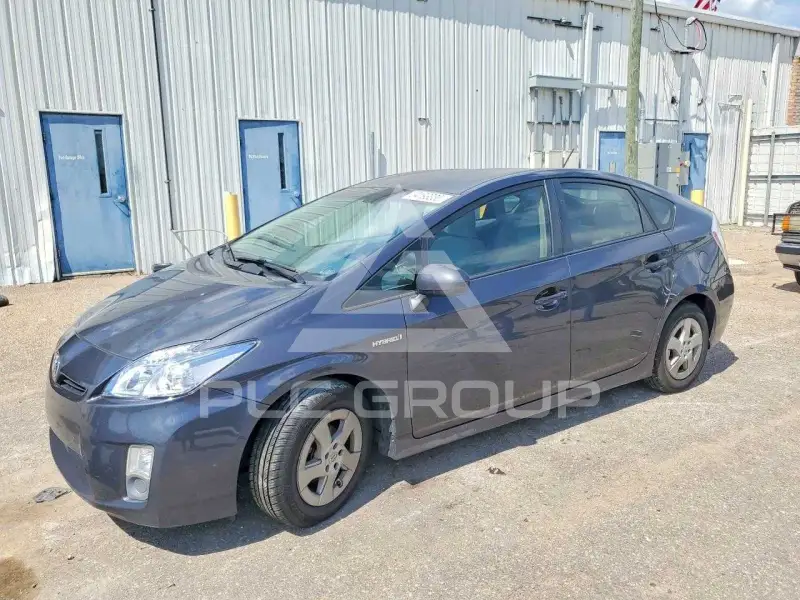2011 Toyota PRIUS фото