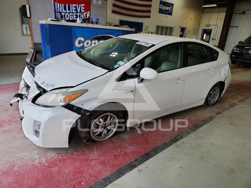 2011 Toyota PRIUS фото