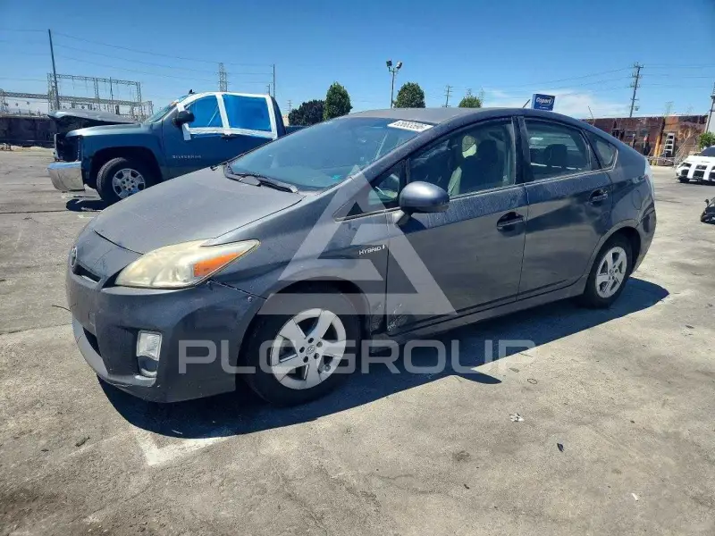 2011 Toyota PRIUS фото