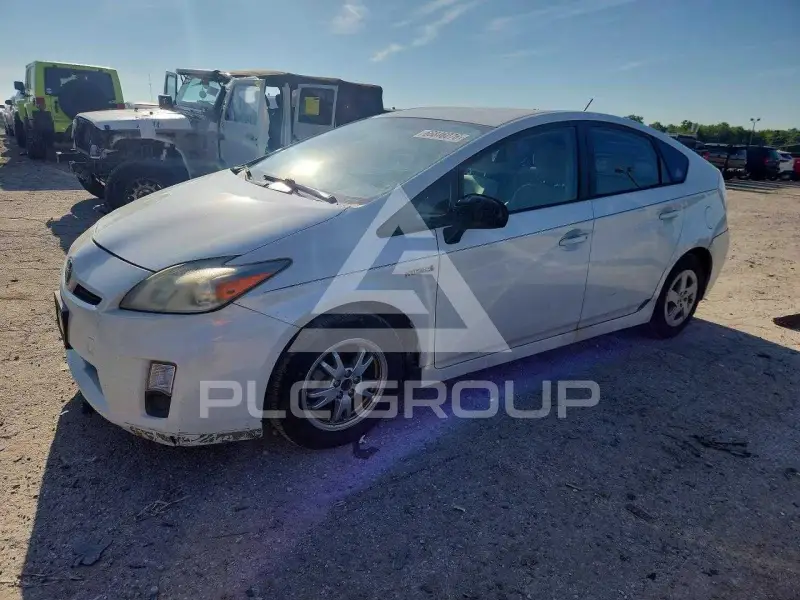 2011 Toyota PRIUS фото