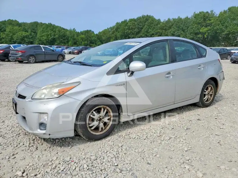 2011 Toyota PRIUS фото