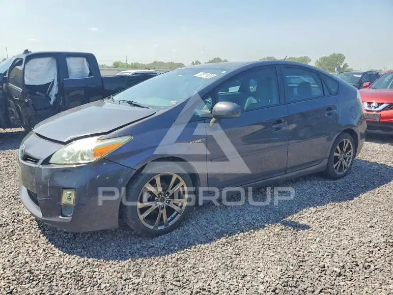 2011 Toyota PRIUS photo