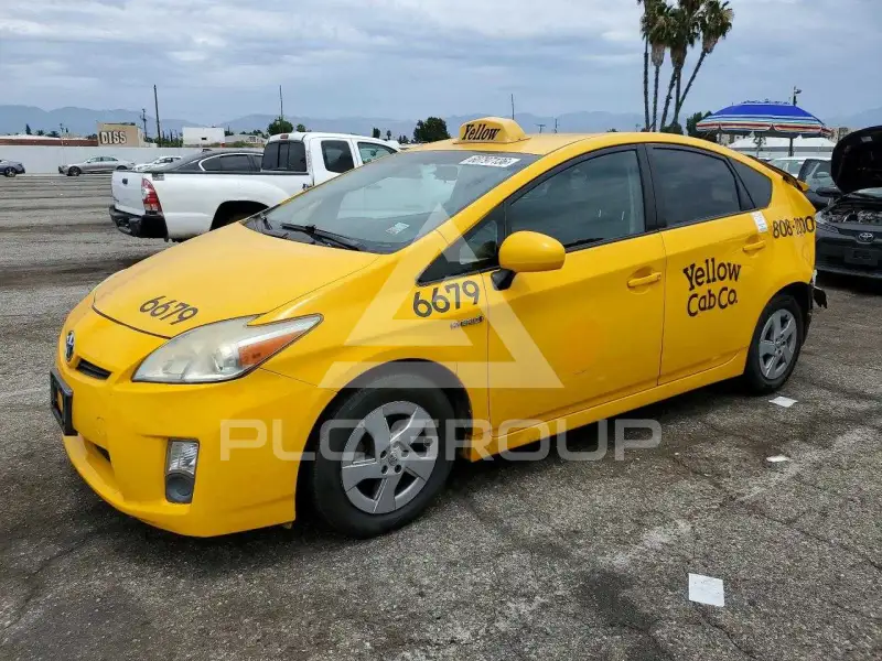 2011 Toyota PRIUS фото