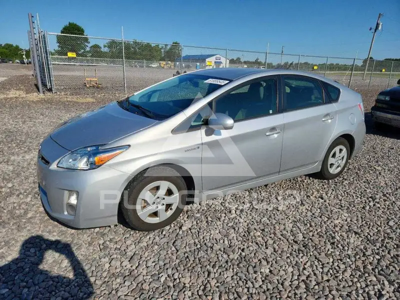 2011 Toyota PRIUS фото