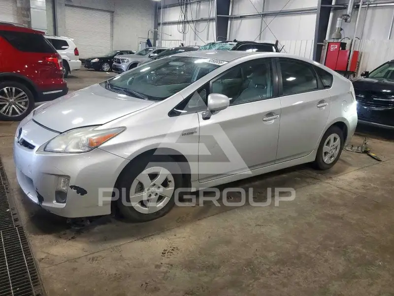 2011 Toyota PRIUS фото