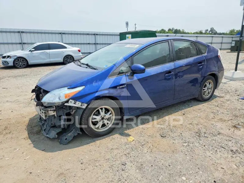 2011 Toyota PRIUS фото