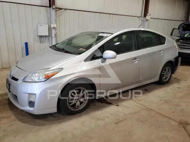2011 Toyota PRIUS фото