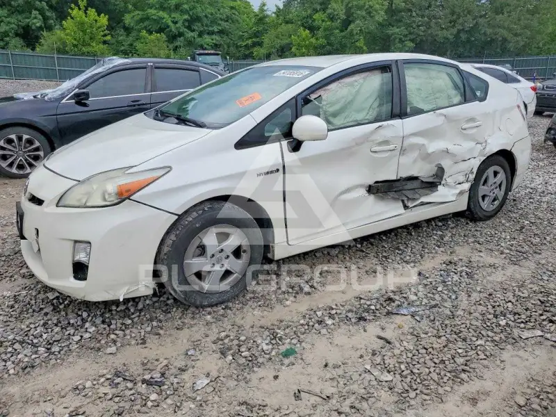 2011 Toyota PRIUS фото