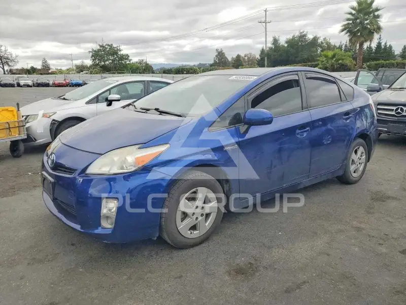2011 Toyota PRIUS фото