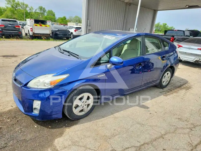 2011 Toyota PRIUS фото