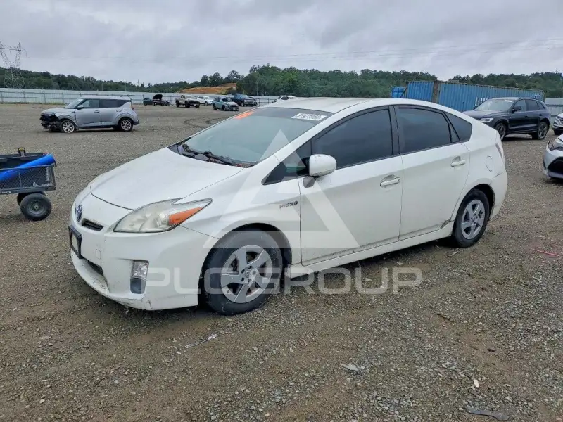 2011 Toyota PRIUS фото