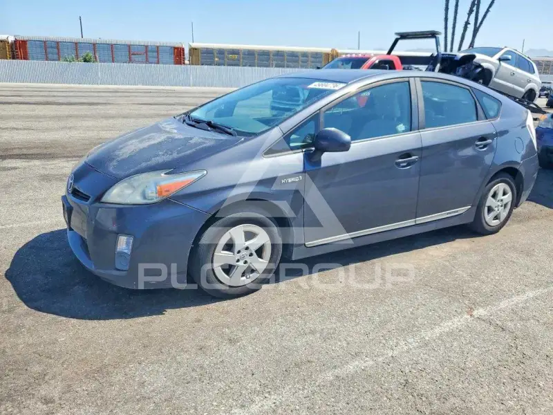 2011 Toyota PRIUS фото