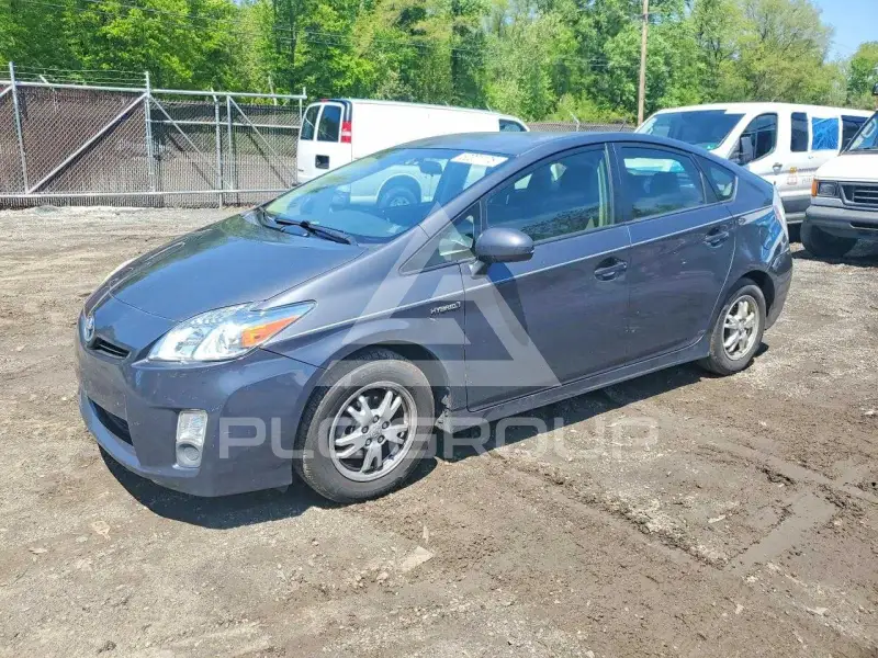 2011 Toyota PRIUS фото