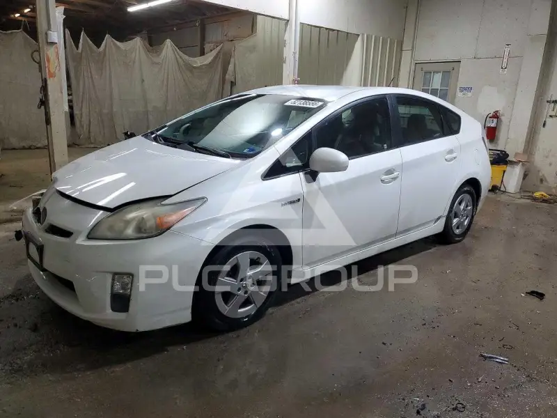 2011 Toyota PRIUS фото