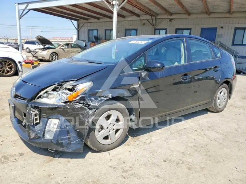 2011 Toyota PRIUS фото