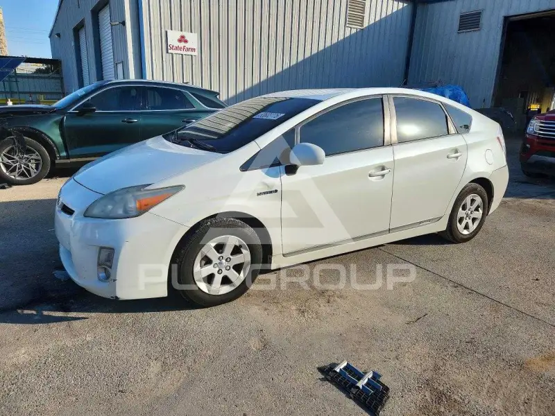 2011 Toyota PRIUS фото