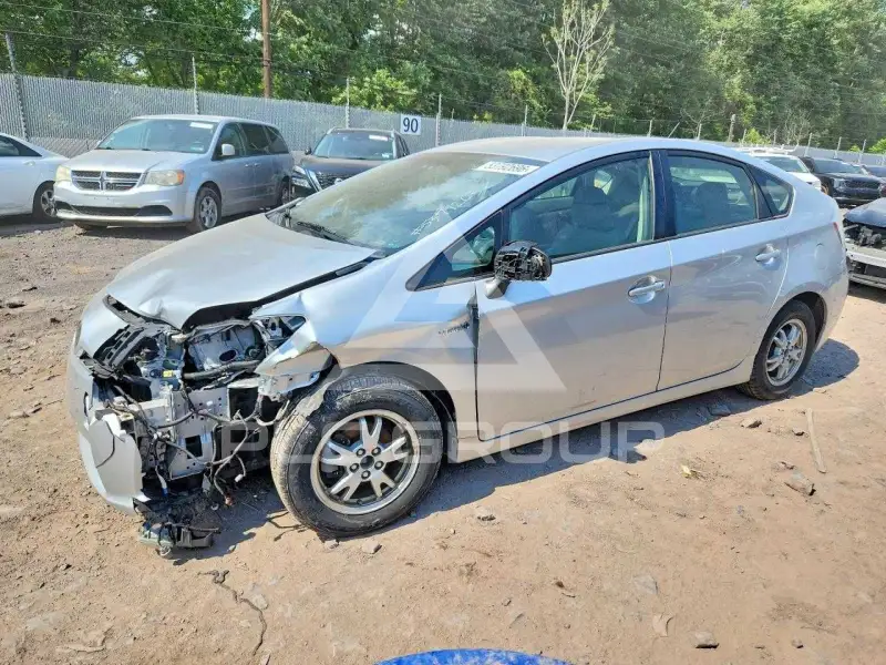 2011 Toyota PRIUS фото