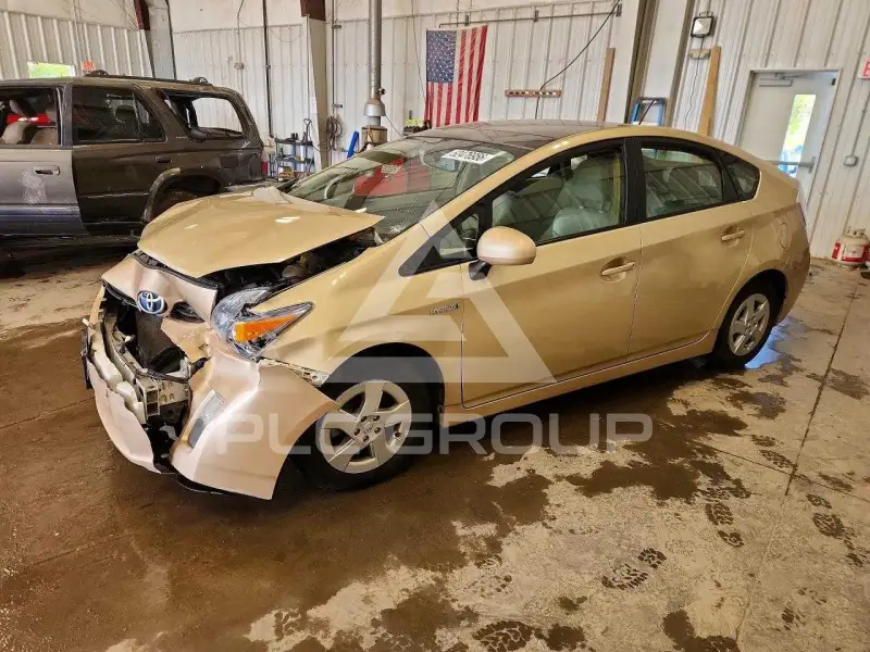 2011 Toyota PRIUS фото