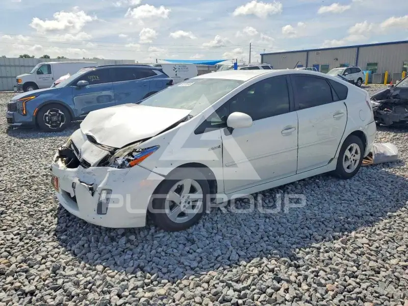 2011 Toyota PRIUS фото