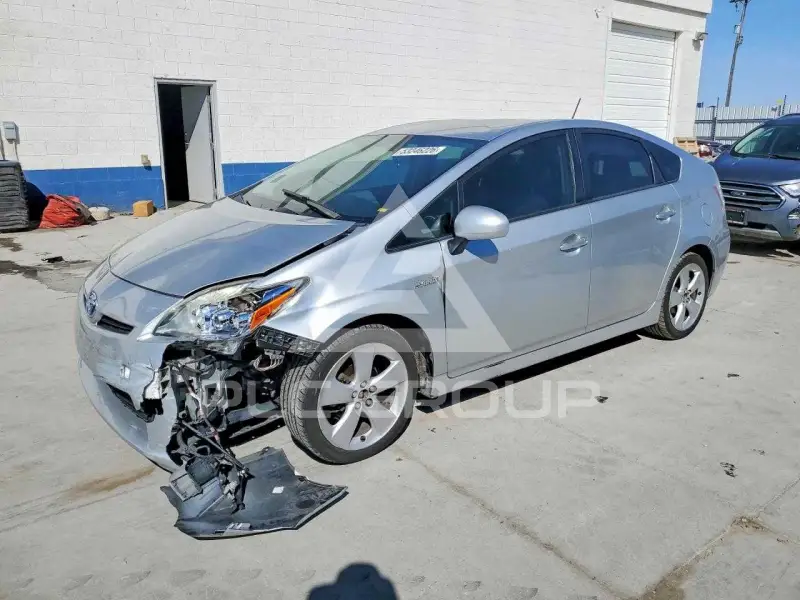 2011 Toyota PRIUS фото