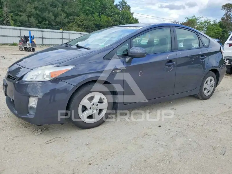 2011 Toyota PRIUS фото